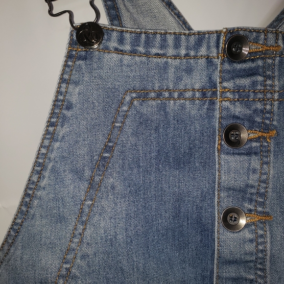 CITY CHIC DENIM DISTRESSED STONEWASHED OVERALL SHORTS SIZE 14 - Picture 5 of 12